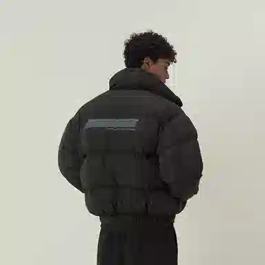 11ESTRANGER ASTRANGER
