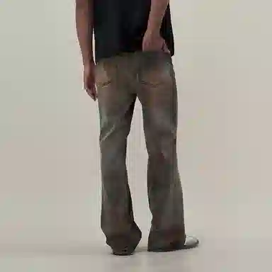 11ESTRANGER ASTRANGER