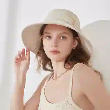 ELLE