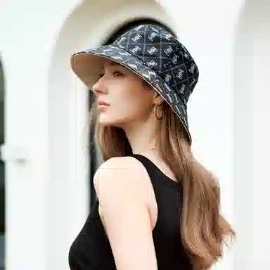ELLE