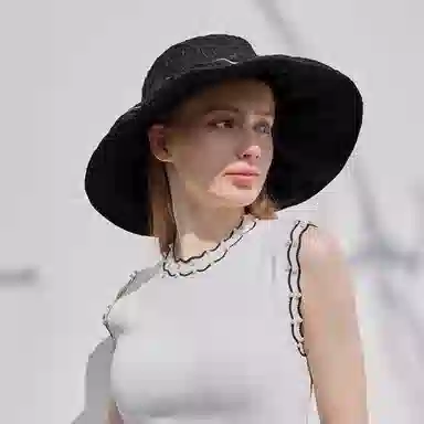 ELLE