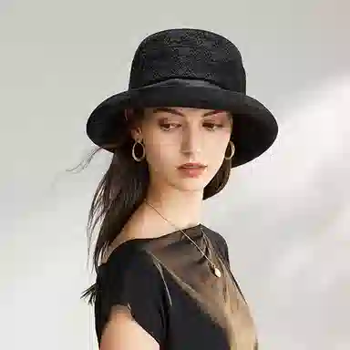 ELLE