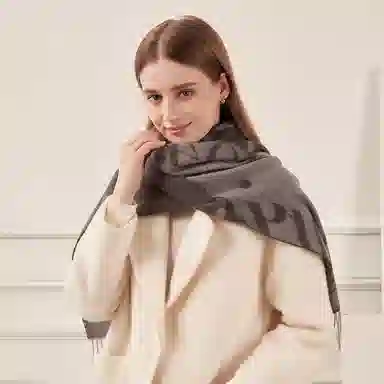 ELLE 100
