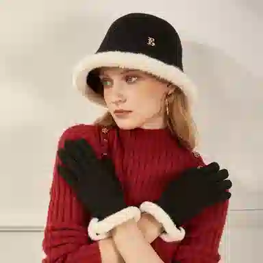ELLE