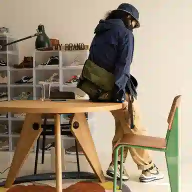 MYBRANDORIGINAL Light Boat Series Messenger Bag