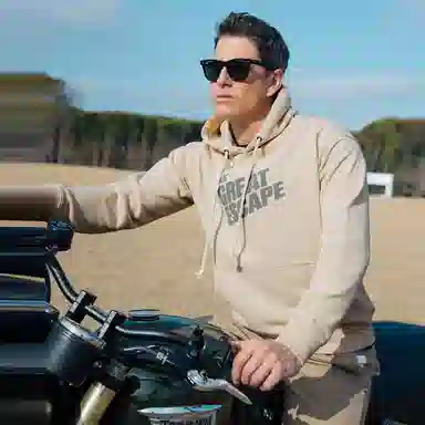 AKCLUB The Great Escape Hoodie