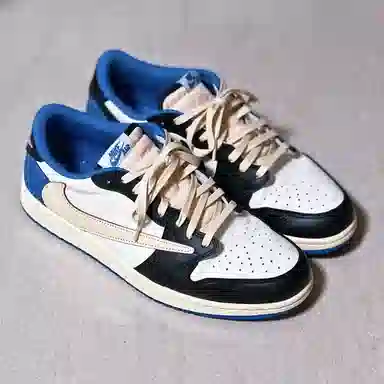 CMFY AJ1dunk