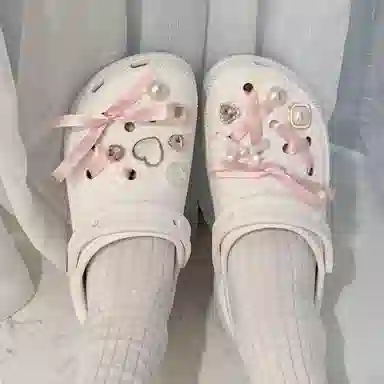 US8ACC Crocs DIY