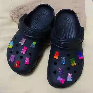 US8ACC Rainbow Bear Shoe Charm