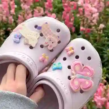 US8ACC CrocsDIY