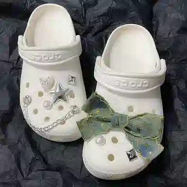 US8ACC Crocs DIY