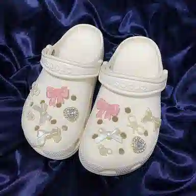 US8ACC insmiu CrocsDIY