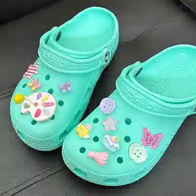 US8ACC CrocsDIY
