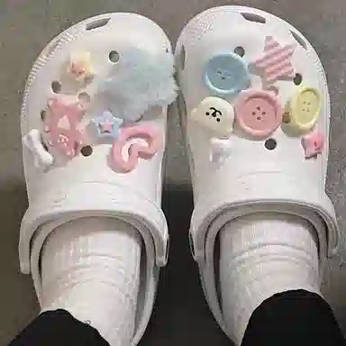US8ACC DIY Crocs