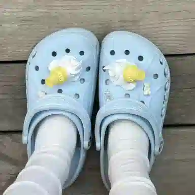 US8ACC Crocs DIY