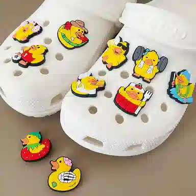 US8ACC crocs