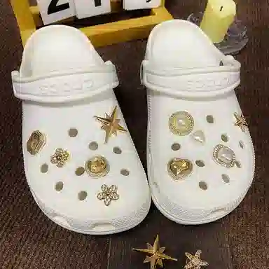 US8ACC CrocsDIY