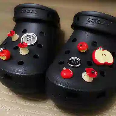 US8ACC CrocsDIY