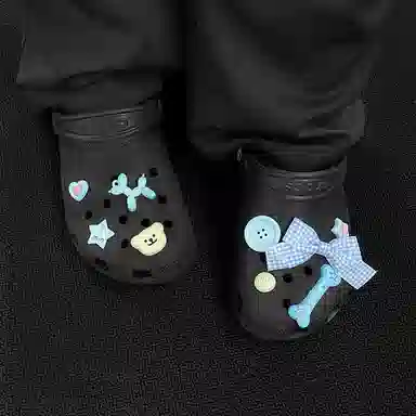 US8ACC CrocsDIY