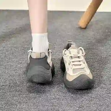 Warrior Low Dad Sneakers