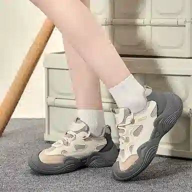 Warrior Low Dad Sneakers