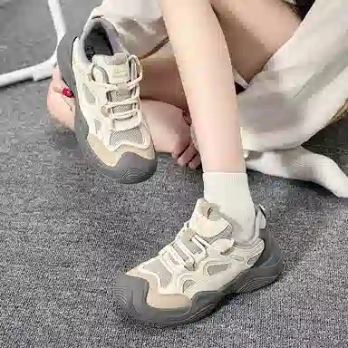 Warrior Low Dad Sneakers