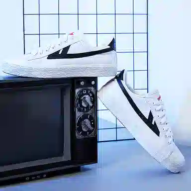 Warrior Classic Low White Black