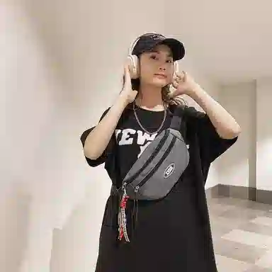 尼格尔手机腰包潮牌男士胸包日系简约轻便尼龙单肩小背包女休闲运动斜挎包男女同款情侣款 多色