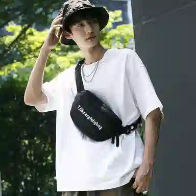 尼格尔情侣简约单肩斜挎包 街头休闲百搭运动单肩包 尼龙个性质感便携式胸包  男女同款