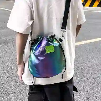 尼格尔 潮流抽绳超纤尼龙水桶包单肩斜挎包 男女同款 多色