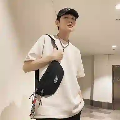 尼格尔手机腰包潮牌男士胸包日系简约轻便尼龙单肩小背包女休闲运动斜挎包男女同款情侣款 多色