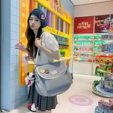 尼格尔 学生斜挎包女生单肩包韩版尼龙初中高中上课补习书包百搭包包 多色