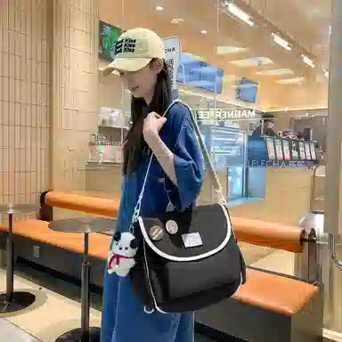 尼格尔 学生斜挎包女生单肩包韩版尼龙初中高中上课补习书包百搭包包 多色