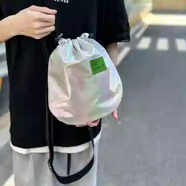 尼格尔 潮流抽绳超纤尼龙水桶包单肩斜挎包 男女同款 多色