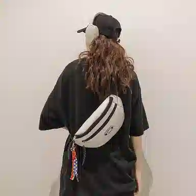 尼格尔手机腰包潮牌男士胸包日系简约轻便尼龙单肩小背包女休闲运动斜挎包男女同款情侣款 多色