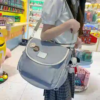 尼格尔 学生斜挎包女生单肩包韩版尼龙初中高中上课补习书包百搭包包 多色