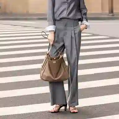 VANESSA HOGAN VH VH hobo