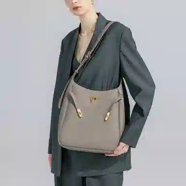 VANESSA HOGAN VH hobo