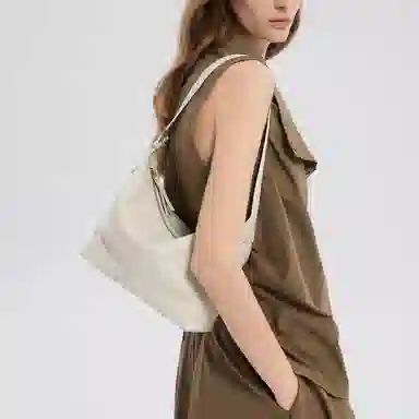 VANESSA HOGAN VH hobo