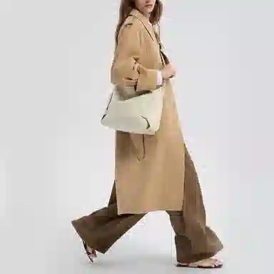 VANESSA HOGAN VHhobo