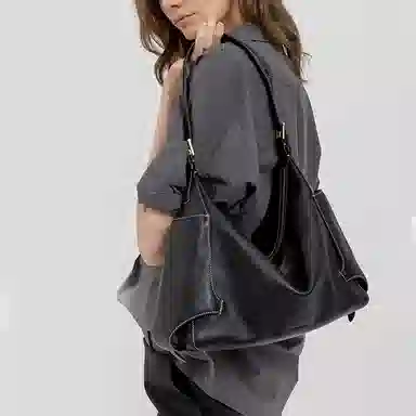 VANESSA HOGAN VH hobo