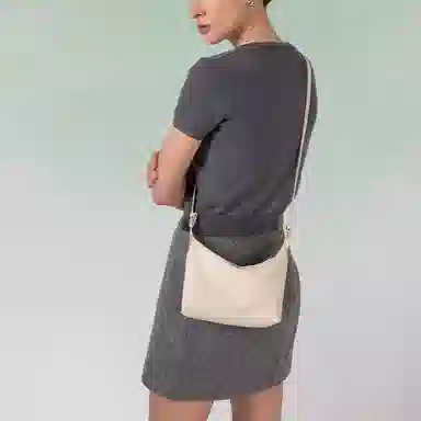 VANESSA HOGAN hobo