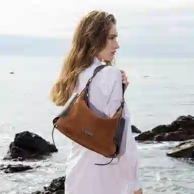 VANESSA HOGAN VH hobo