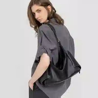 VANESSA HOGAN VH hobo