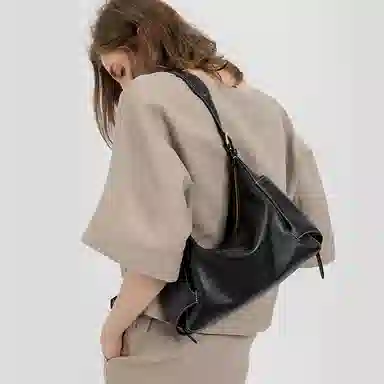 VANESSA HOGAN VH hobo