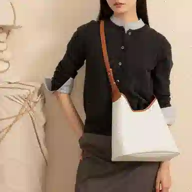 VANESSA HOGAN VH Hobo PVC