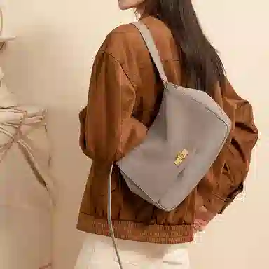 VANESSA HOGAN VH