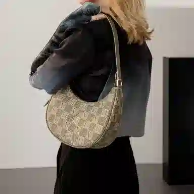 VANESSA HOGAN VH PVC hobo