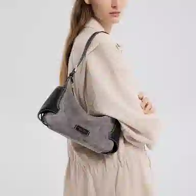 VANESSA HOGAN VH hobo