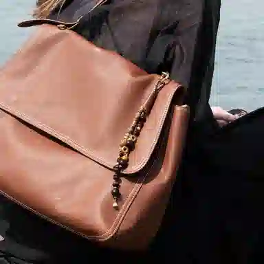 VANESSA HOGAN VH